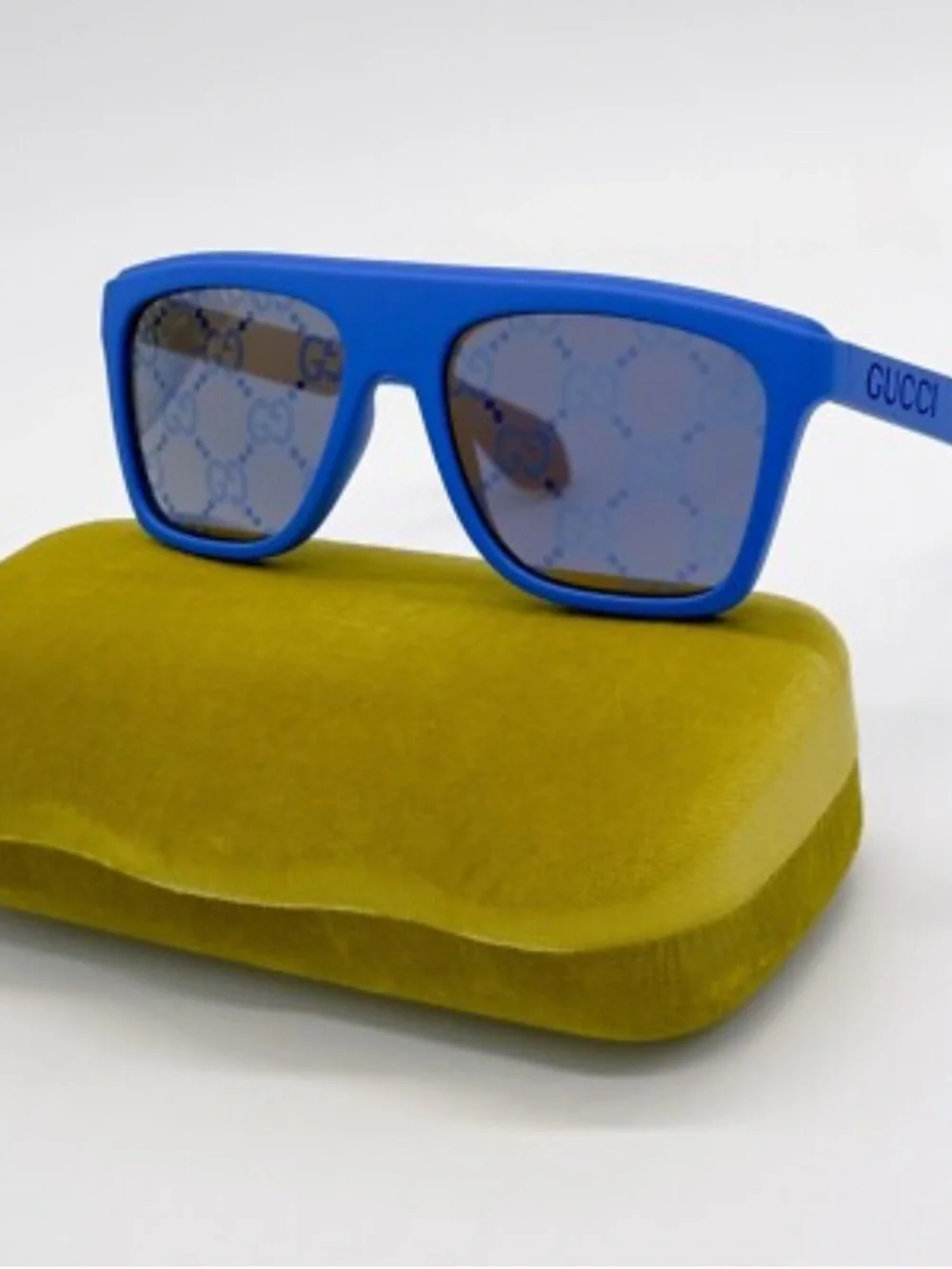 New Gucci Rectangular Sunglasses - Mirrored Lenses with Case